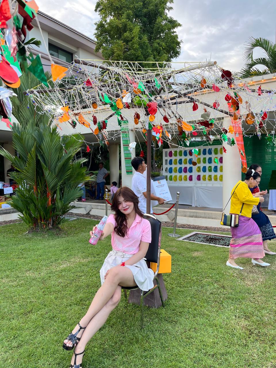 Thai Embassy with Da Houg Heng 17